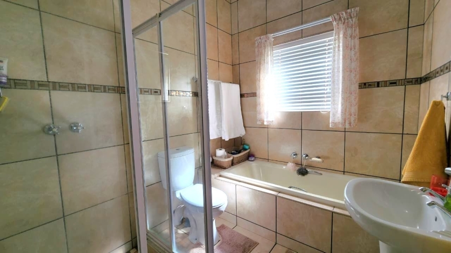 3 Bedroom Property for Sale in Laguna Sands Western Cape